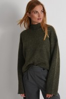 TMAVĚ ZELENÝ SVETR SE STOJÁČKEM Vero Moda