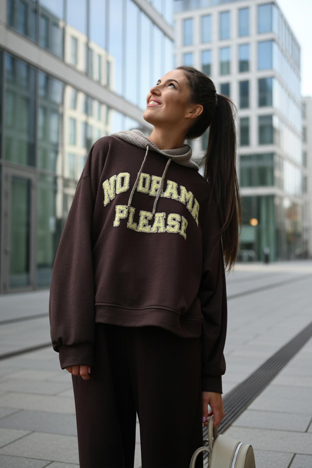 NO DRAMA HNĚDÁ MIKINA BEZ KAPUCE