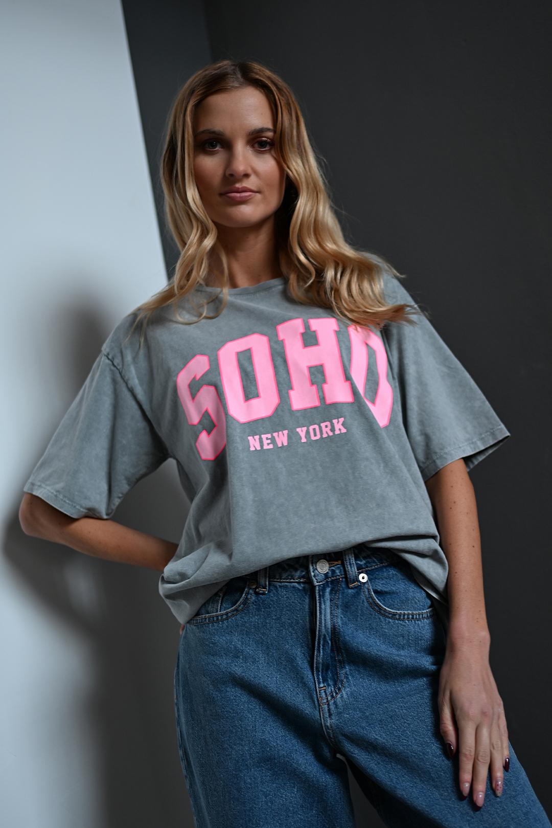 DÁMSKÉ ŠEDÉ TRIČKO S POTISKEM SOHO