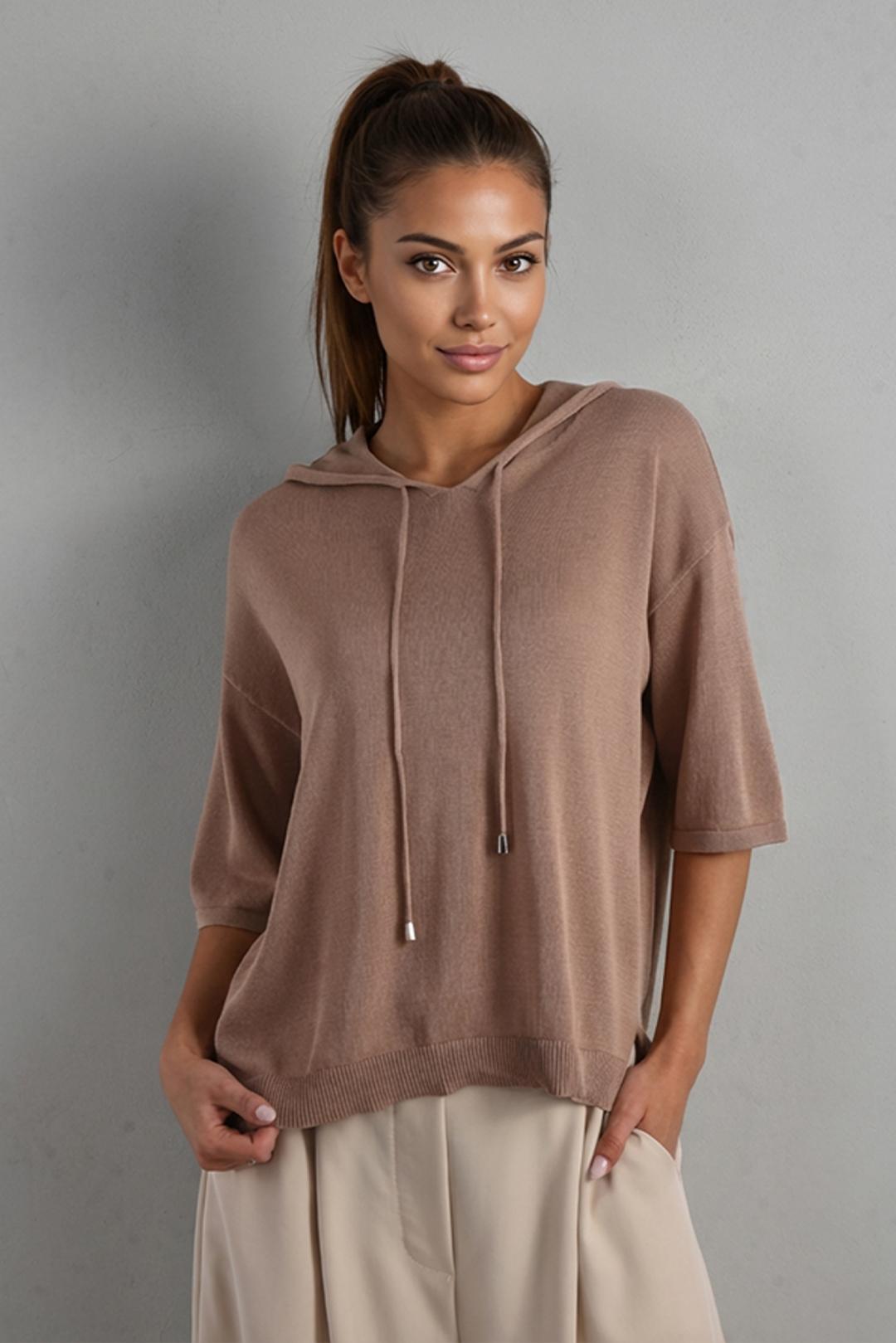 HNĚDÉ ÚPLETOVÉ TRIČKO S KAPUCÍ DÁMSKÉ