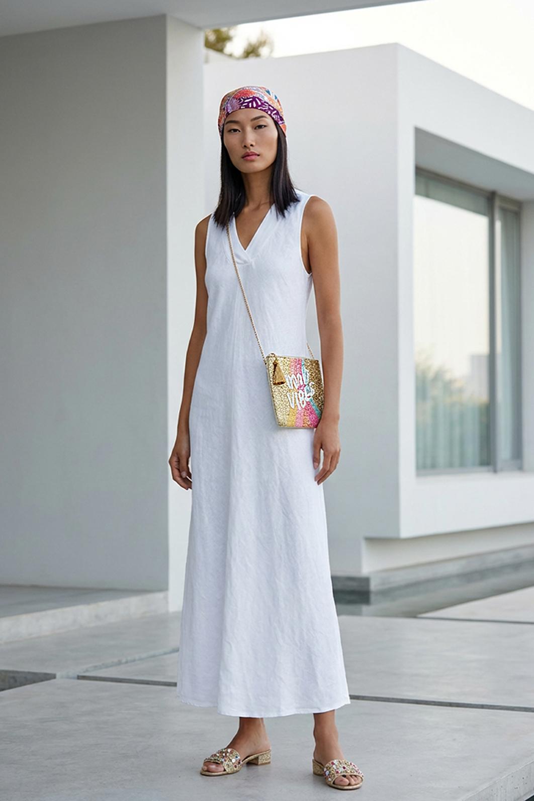 BÍLÉ LNĚNÉ ŠATY BEZ RUKÁVŮ