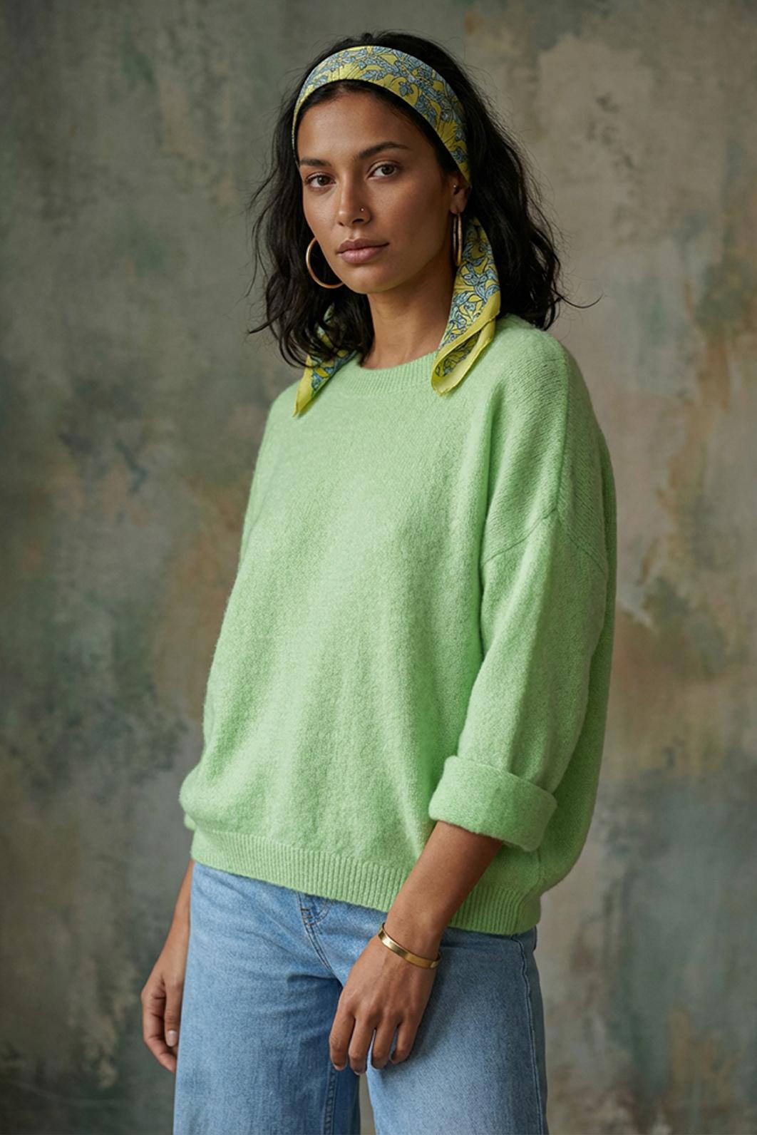 LIMETKOVĚ ZELENÝ SVETR Z ALPAKY  Lime Cream