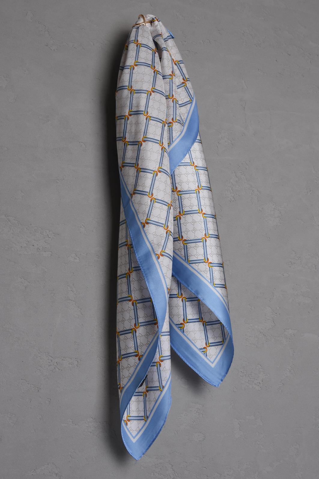 DÁMSKÝ ŠÁTEK NA KRK MODRÝ SE VZOREM  Portofino Blue Link