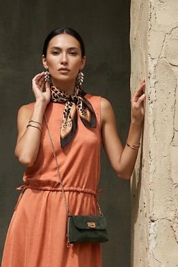 [PDS506] DÁMSKÝ ŠÁTEK NA KRK SE VZOREM  Leopard