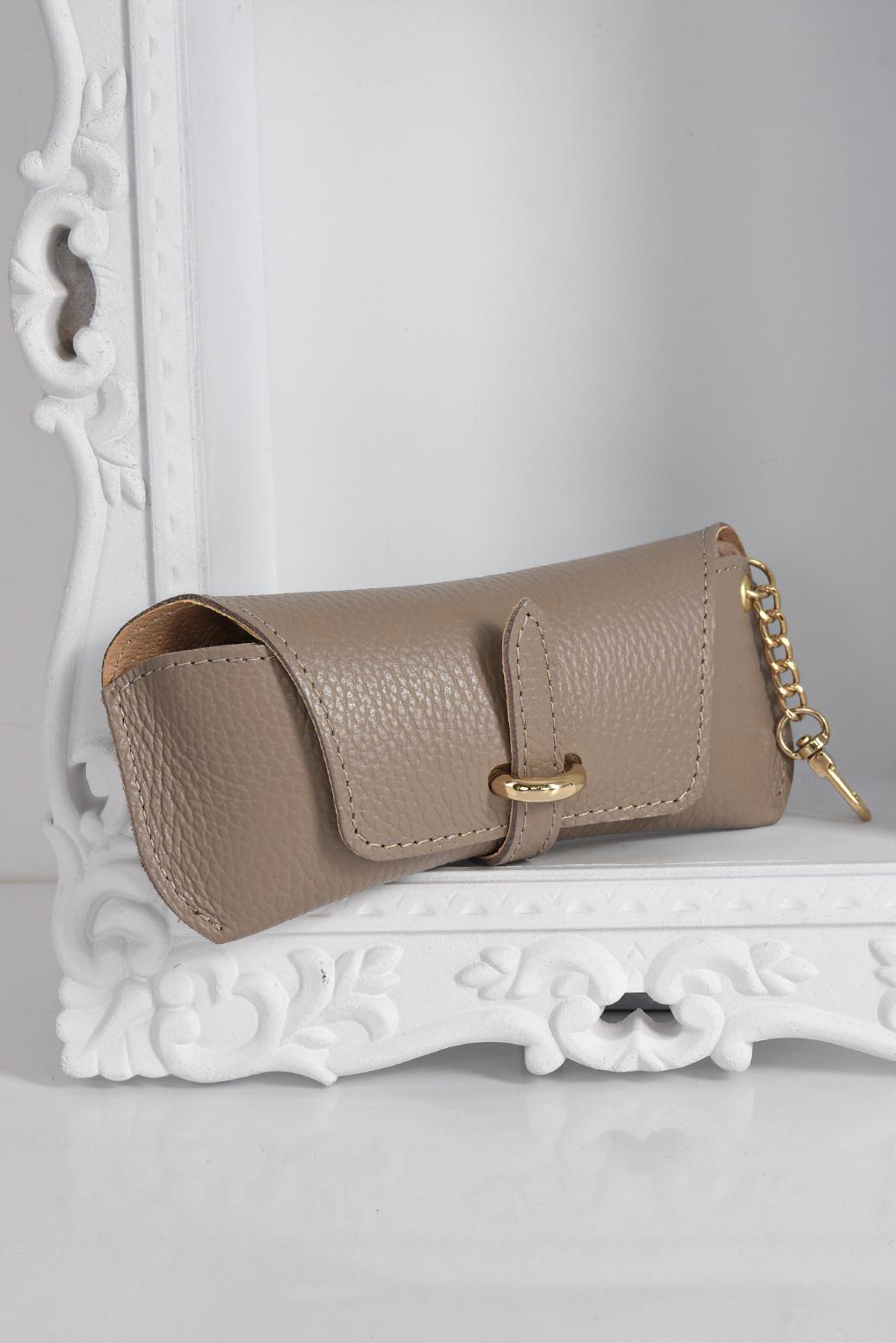 TAUPE KOŽENÉ POUZDRO NA BRÝLE