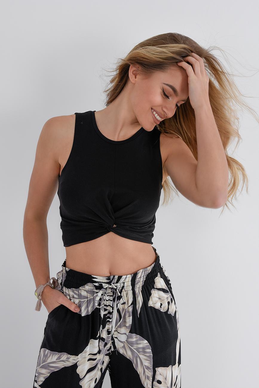 [NM403] ČERNÝ CROP TOP S UZLEM
