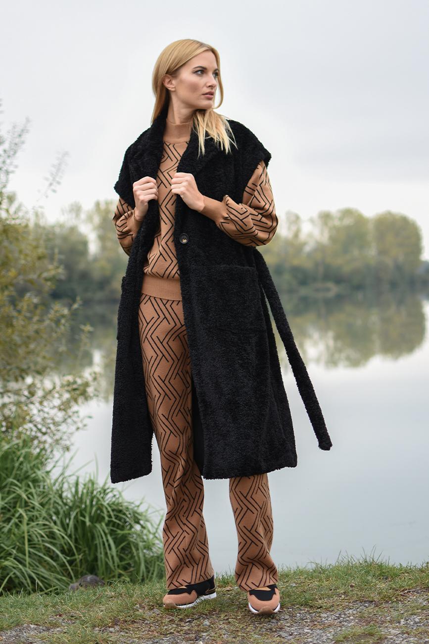 [RINOP381] DÁMSKÁ CHLUPATÁ VESTA ČERNÁ Rino Pelle