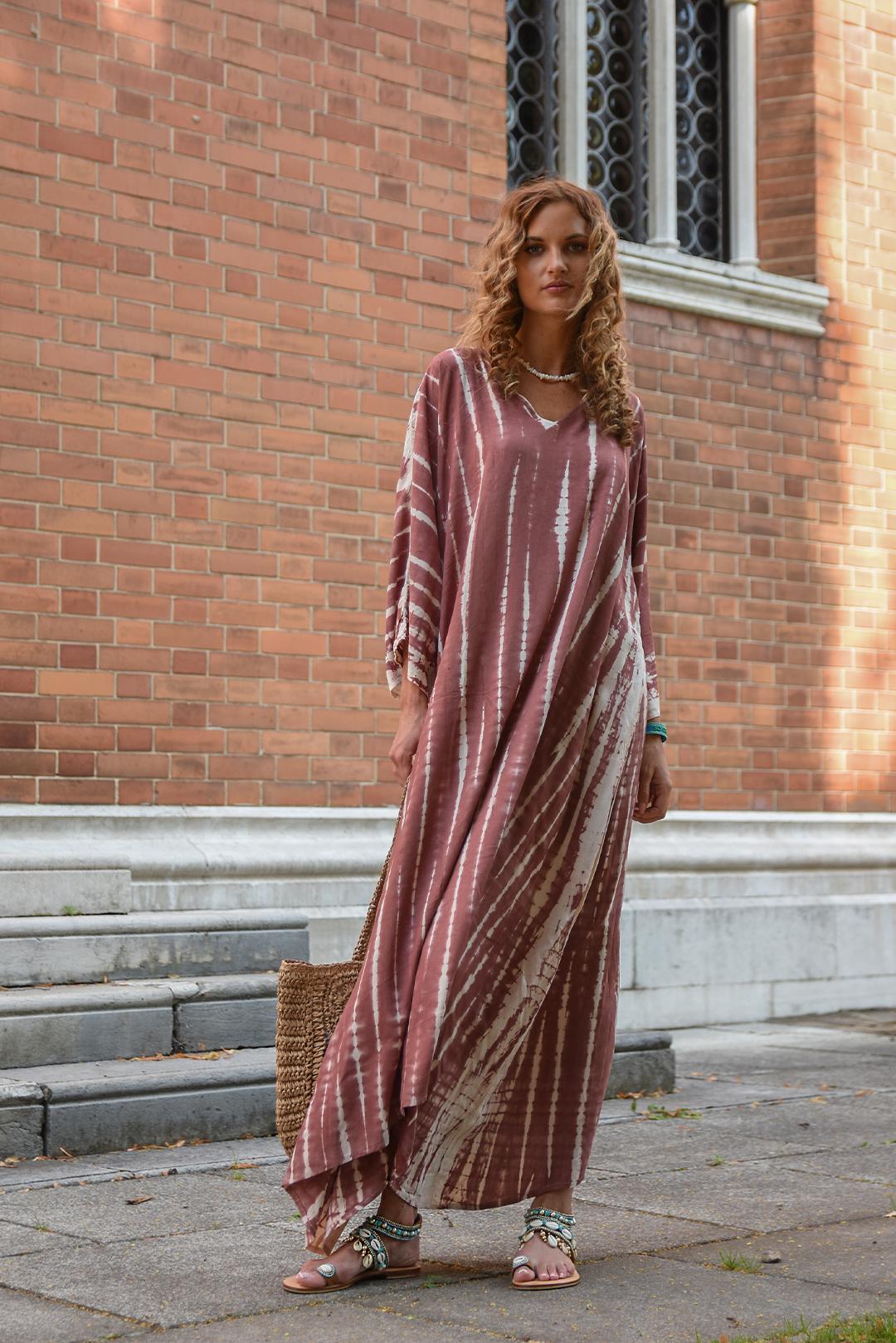 BOHO ŠATY S DLOUHÝM RUKÁVEM